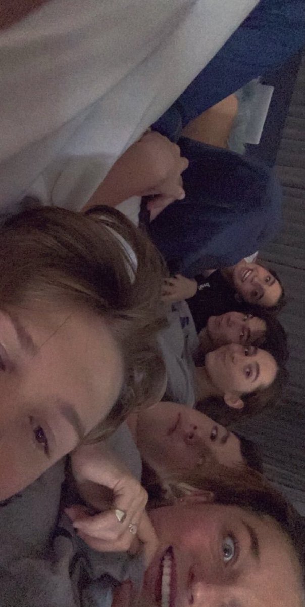dupainbabe's tweet photo. babes. https://t.co/aPoBbZ8xTr