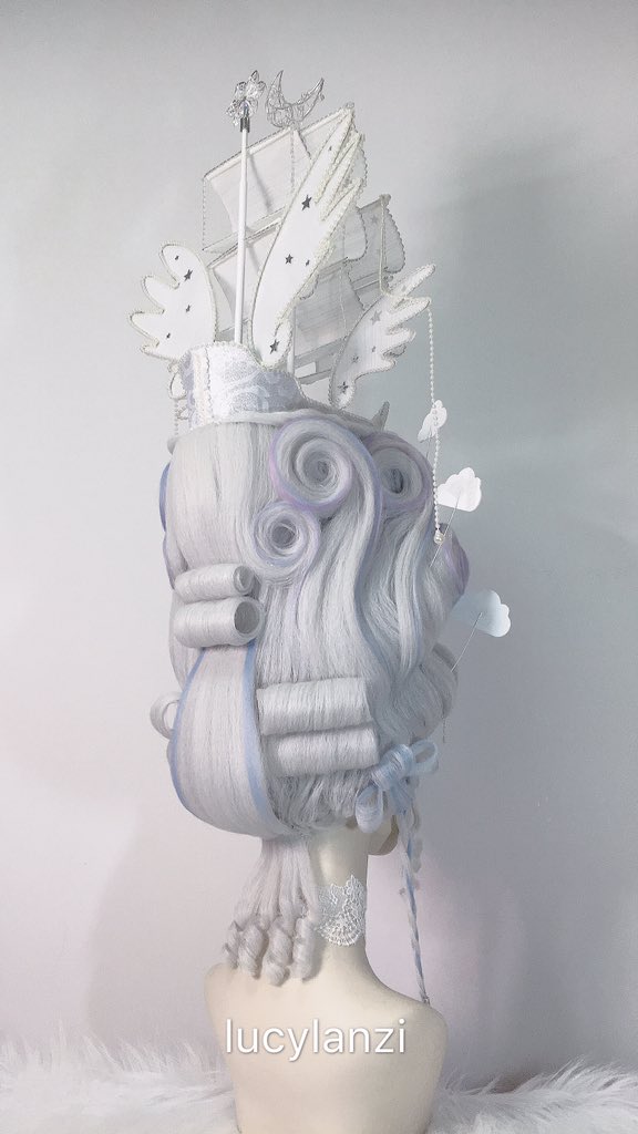 Another of my new hair-styling wigs. This style is rococo too！A ship in the Milky Way！❤️