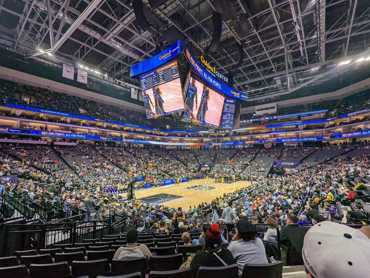 I'm at <a href="/Golden1Center/">Golden 1 Center</a> for <a href="/SacramentoKings/">Sacramento Kings</a> <a href="/Lakers/">Los Angeles Lakers</a> in Sacramento, CA swarmapp.com/c/4PtiBAHozhZ