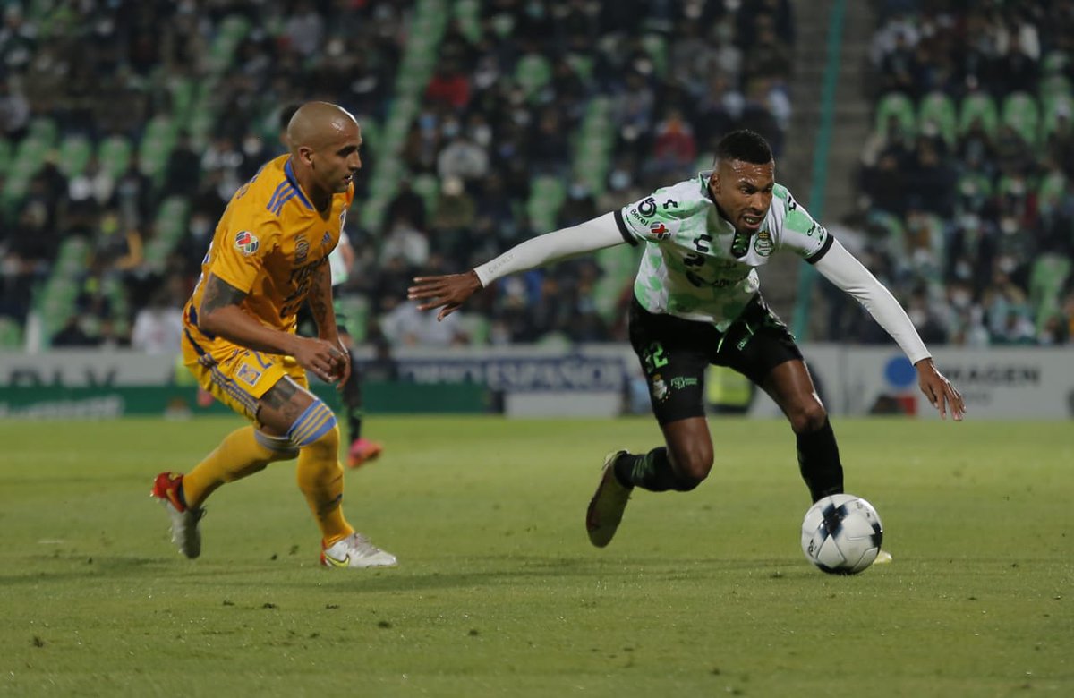 MilenioLaguna's tweet photo. Inicia el segundo tiempo del encuentro entre #SantosVsTigres con el marcador en ceros.
Sigue EN VIVO el partido de HOY de la jornada 1 de la #LigaMX 
https://t.co/qRHBRHsDG4
📸 Mauricio Román https://t.co/fxgQGqVZvY