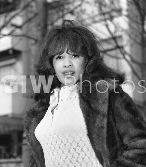 globalimagework's tweet photo. We mourn the passing of an icon--RIP, Ronnie Spector. https://t.co/hdFNDgwAy1