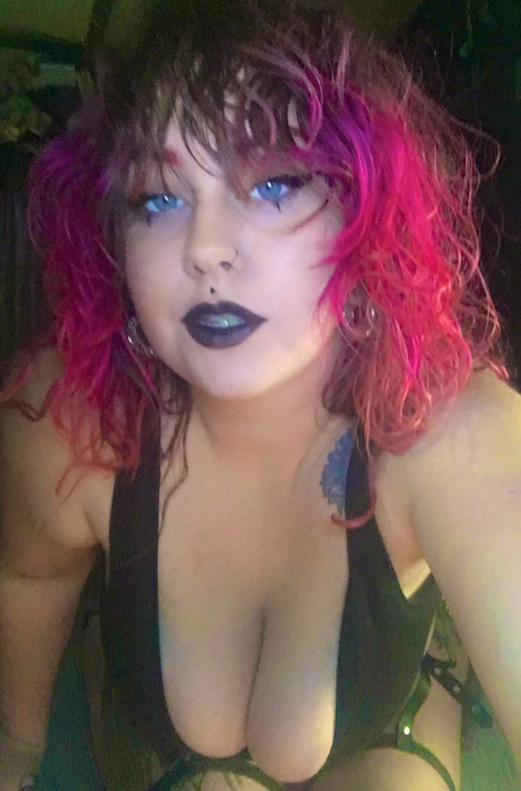 rasberryruby666's tweet image. ✨ old account got banned ✨
   
⚡️21+ preferably !!!! MDNI ⚡️
       
🌙 Whips, toys, B/G content for       PURCHASE  🌙

🔥Pics/ Videos/ LIVE CHATS 🔥

  🥵 4 SPICY videos for $12.00$ 🌶