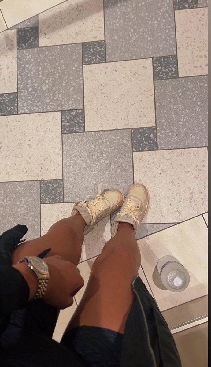 lilly_zrb's tweet photo. Es wird wieder Zeit abzudrücken ihr nutzlosen Sklaven! Rein in die Dm's aber nur mit Tribut !!  No Pay = No play !!! #zahlsklave #geldsklave #moneypig #paypiggies #moneydom #findom #herrin #zahlsau #zahlsklaven #geldsau #zahlschweine #zahlfotzen 😈👿 https://t.co/brL1f0lJNR