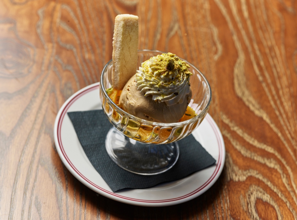RAMWdc's tweet photo. We admit that sometimes we eat dessert first - are you with us? #DineOut &amp; #Eatup 3-course menus during #WinterRestaurantWeek starting January 17th for lunch, dinner &amp; #brunch. Menus added daily! #VaxDC mandate goes into effect 1/15! 📸: @dbgbdc #RWDMV #SupportEatRepeat https://t.co/iLbOOxeHyx