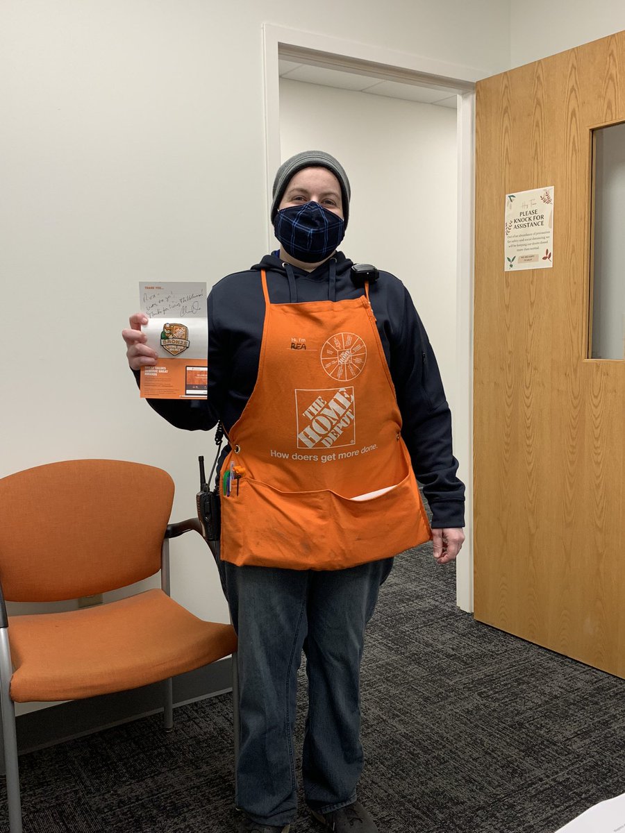 Congrats to Rea for hitting your Bronze level! Thank you for living our values!