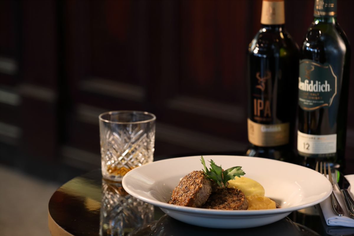 Burns Night is nearing 🙌

We have our incredible 3 course menu with a Glenfiddich pairing for each course. Available to book from Saturday 22nd till Tuesday 25th February. 

Another reason to visit 😍

#burnsnight #brownsbrasserie #haggis #neeps #tatties
