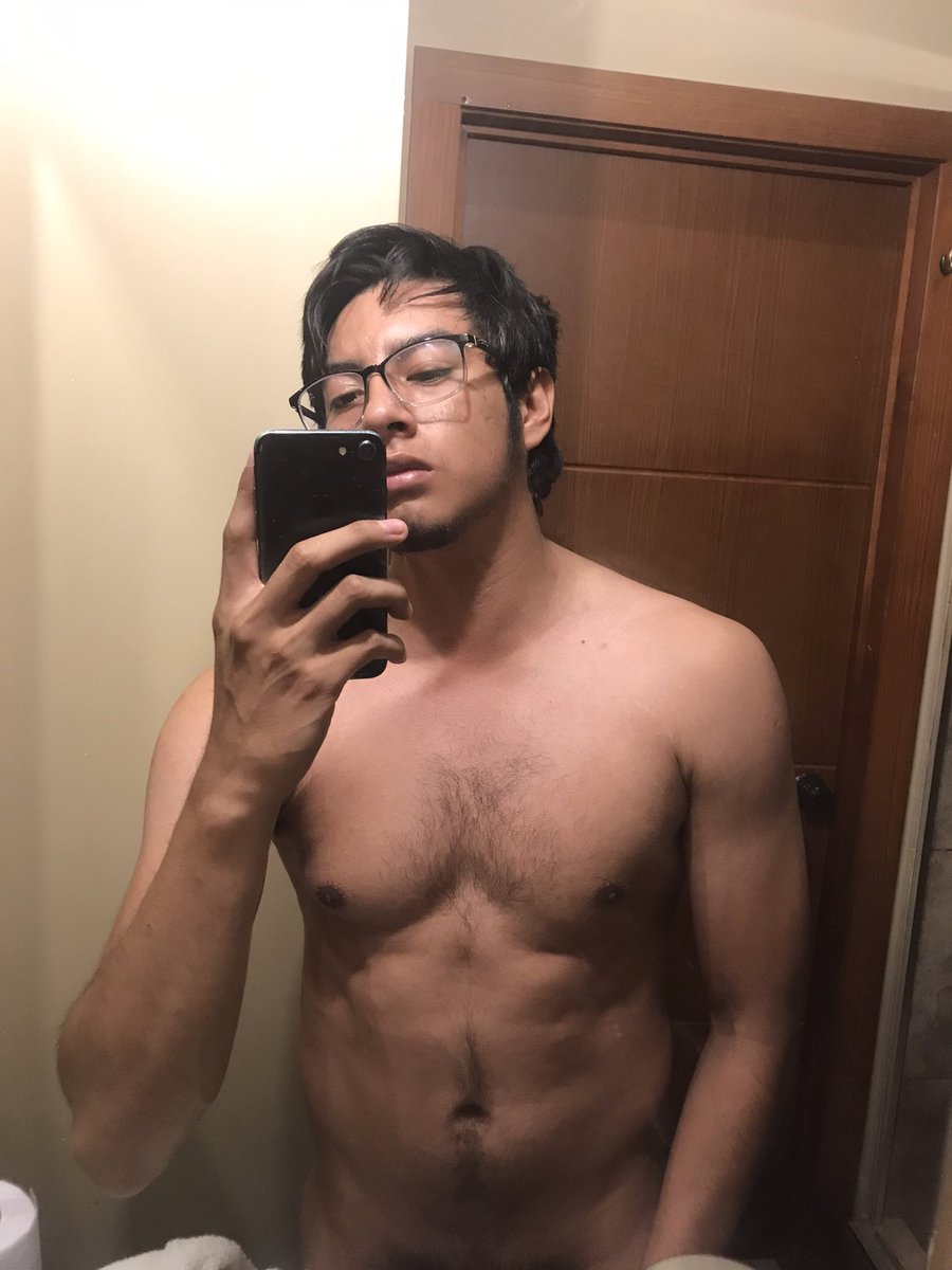 elflacostev's tweet photo. Disfrutando del proceso 
#gym 
#enero https://t.co/6HfDLG759f