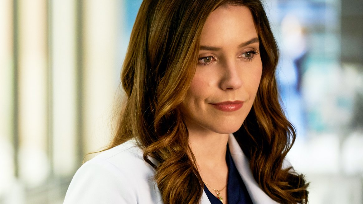 GoodSamCBS's tweet photo. Tensions are high and patience is low. Which Dr. Griffith will they stand behind? Tune in to an all NEW #GoodSamCBS tonight at 10/9c. https://t.co/vAh4om3iUJ