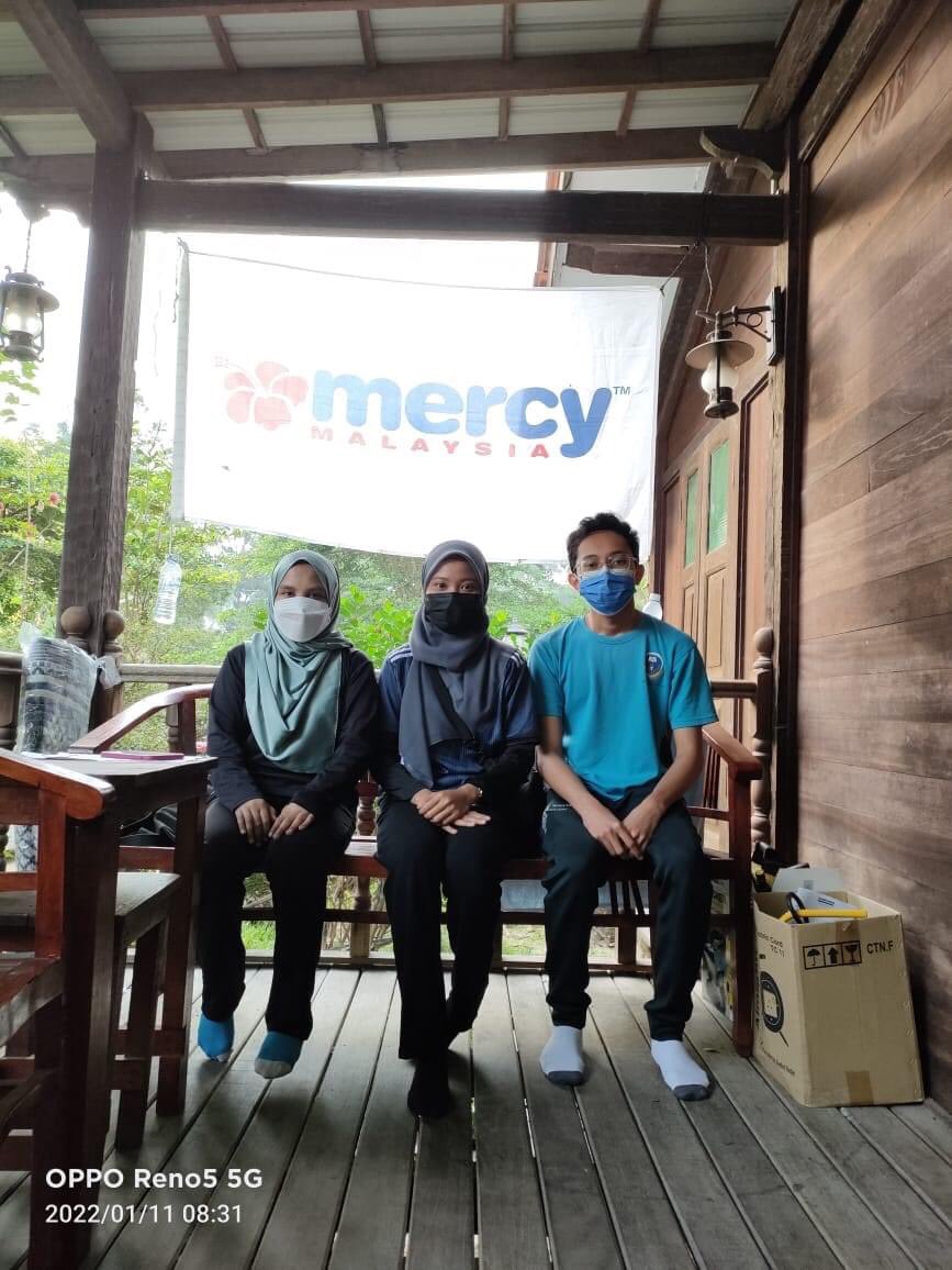 PI_UCS's tweet photo. menyertai Program Sukarelawan Kajian Pasca Banjir di Hulu Langat, Selangor anjuran MERCY Malaysia. Bahagian Hal Ehwal Pelajar (HEP), UiTM Cawangan Selangor(UCS) merupakan Penyelaras Program UCS. https://t.co/ikHwUD864s