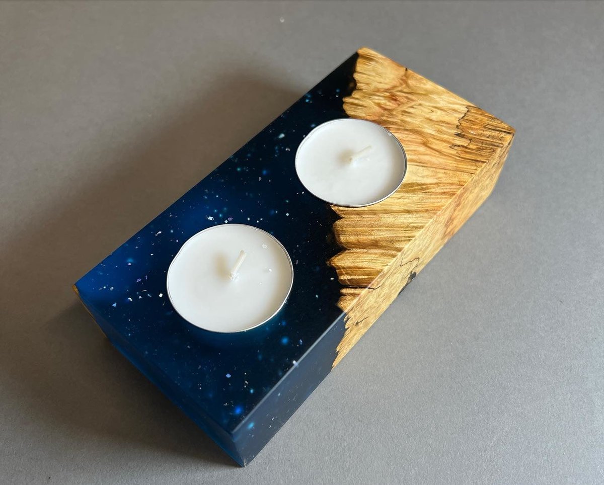 Bring the night sky home with this resin and wood candle holder. ✨

📸 Maker \\ instagram.com/wolfridgewoodw…

💎 Shop the Resin \\  alumilite.com/products/amazi…