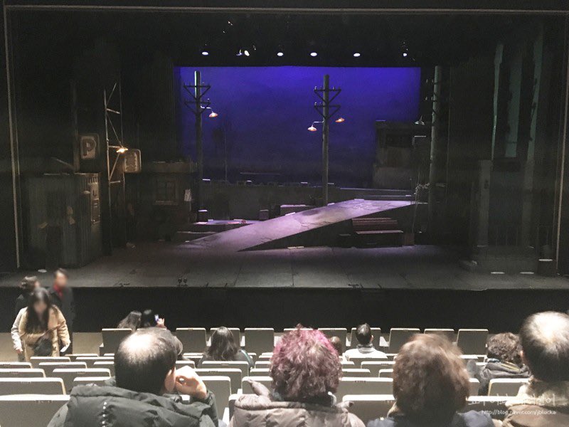 yooni_809's tweet photo. 서경대 공연예술센터 스콘1관 시야 

b구역 2열 
c구역 2열 
b구역 9열 
c구역 7열 6번 https://t.co/zPb9WyJclq