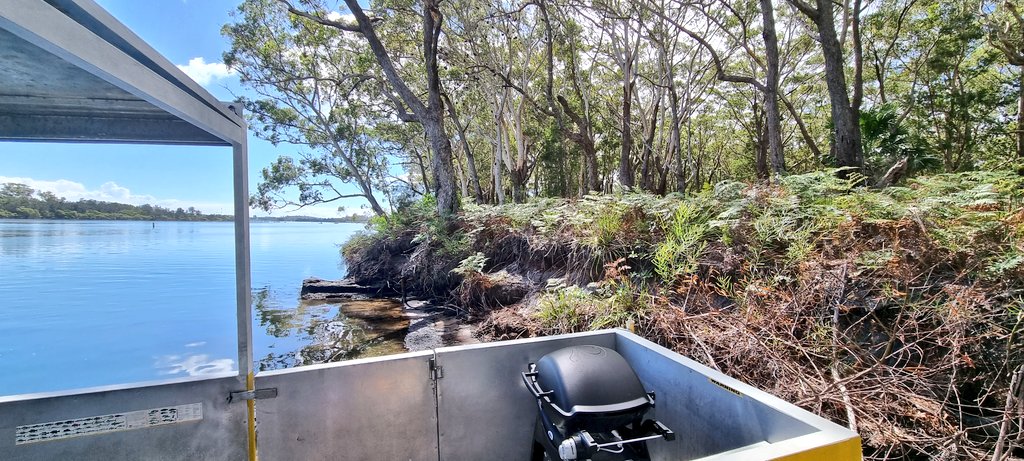 DallasRogers101's tweet photo. What do you do for a 6th bday during covid? Hire a boat and take it into the wilderness https://t.co/Et4PcIILrl