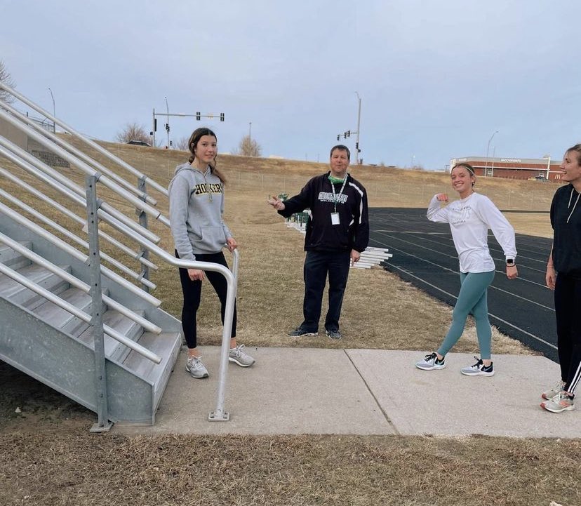 46 days until the season officially kicks off but that doesn’t mean we haven’t started getting ready. Taking advantage of the weather today. #RollCats