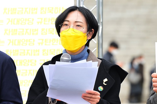 GObalnews's tweet photo. 조성은 “‘李 의혹 제보자 사망’ 정의당 메시지 가장 저급” https://t.co/k2fCXMEhEz

마트는 #고발마트 https://t.co/rDj84qoaxd https://t.co/ie2h1IqKsv