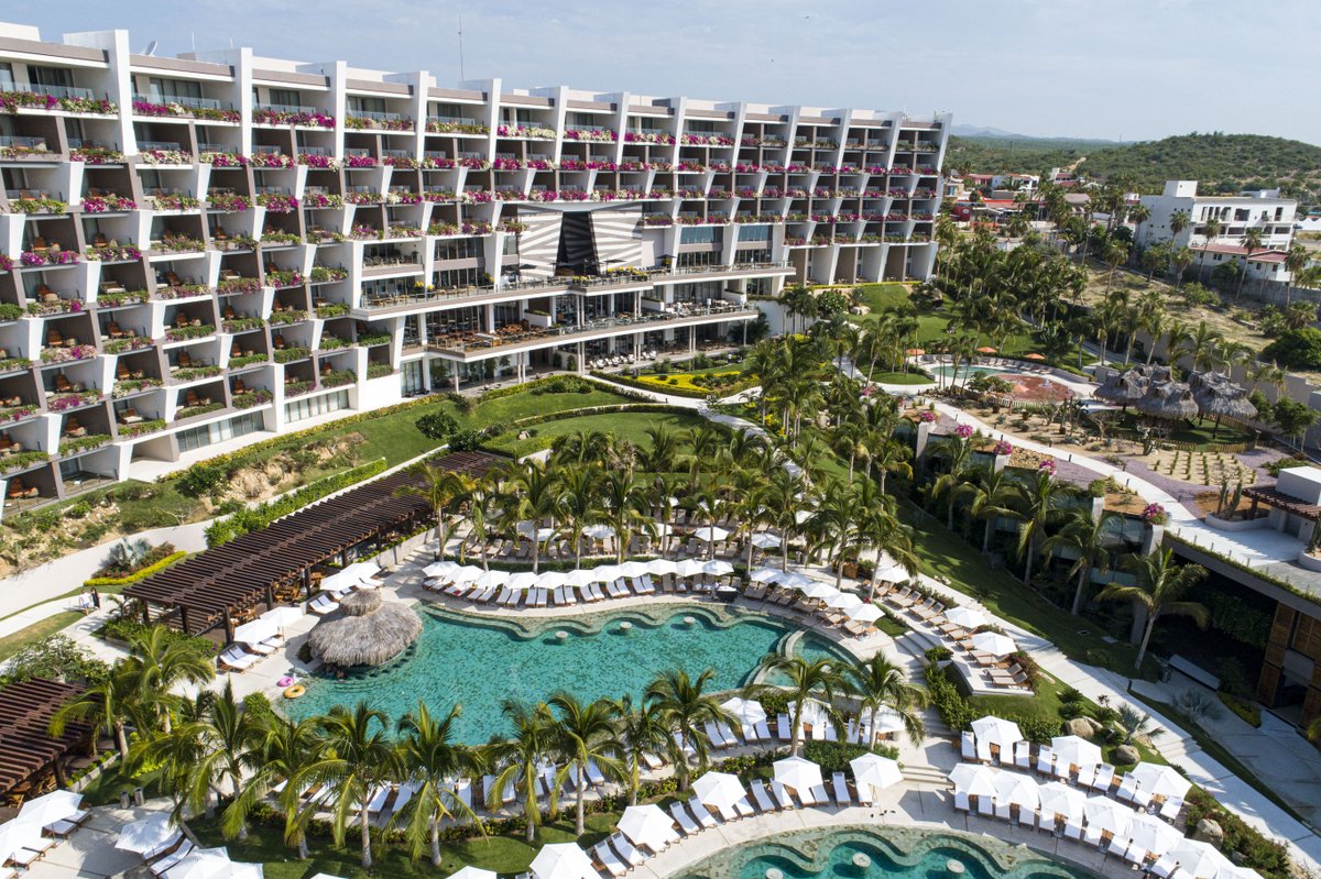 VelasResortsMex's tweet photo. Give your life a break enjoying the beauty and style of this magnificent paradise.
@LosCabosGV #LosCabos #Cabo #GrandVelasCabo #VisitMexico #BeautifulProperty #Paradise #LuxuryTravel #LuxuryLifestyle #BajaCaliforniaSur #MagnificentParadise #ParadiseVibes https://t.co/zRmI0mzrT3