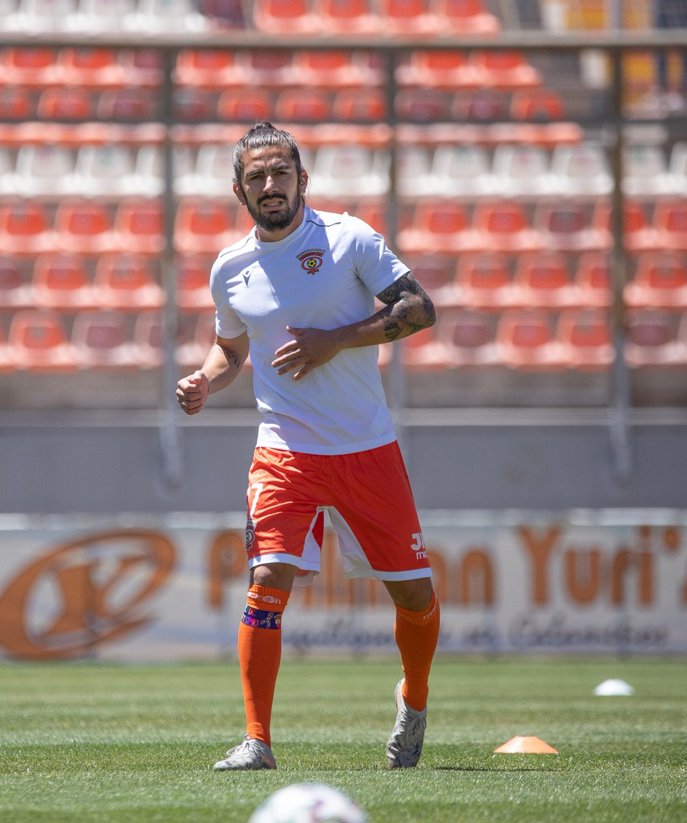 manuelbavod's tweet photo. Solo dar gracias a este querido club, me despido con muchas emoción , vivi y conocí muy buenas personas (ustedes saben de quienes hablo) . Gracias infinitas mi querido @Cobreloa_SADP , ojalá con el tiempo vestir nuevamente esta camiseta 😘🦊🥲 https://t.co/xfpjryUG6U
