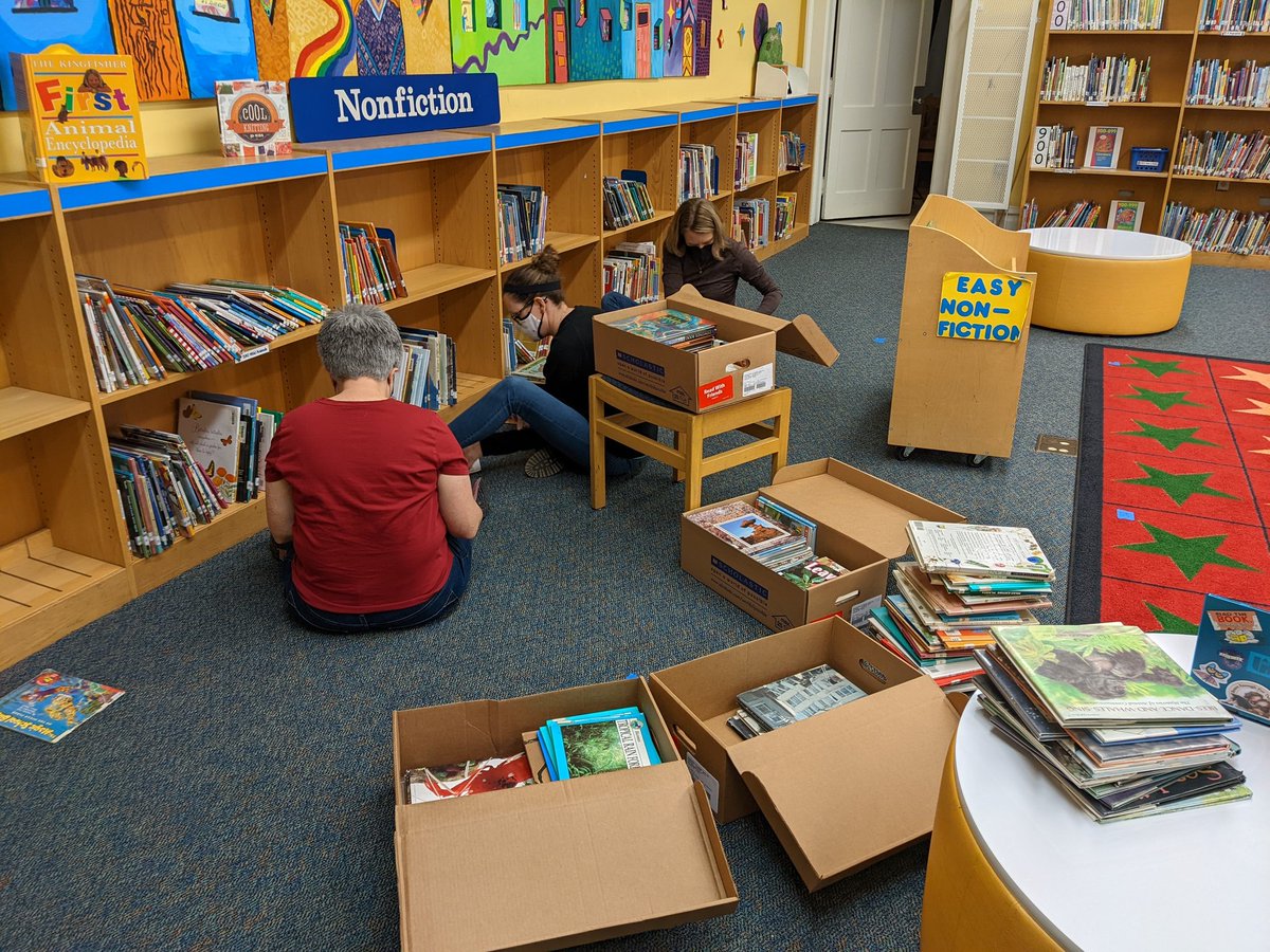 I'm the luckiest librarian in the whole wide world! Parent volunteers came to help with the 500s deselection project. We had so much fun!
<a href="/wizardpta/">Washington PTA</a> 
<a href="/GTWizards1/">Washington GT Magnet</a>