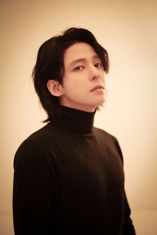 koreastartour's tweet photo. Former Super Junior member Kim Ki Bum joins new agency to resume promotions as an actor

前SJ起範時隔4年簽約新公司！　重返韓戲劇圈

#SuperJunior #Kibum #起範 #SJ #Kpop #kdrama #news 

source: https://t.co/YLRTwzQZj7 https://t.co/ItRewCQgfO