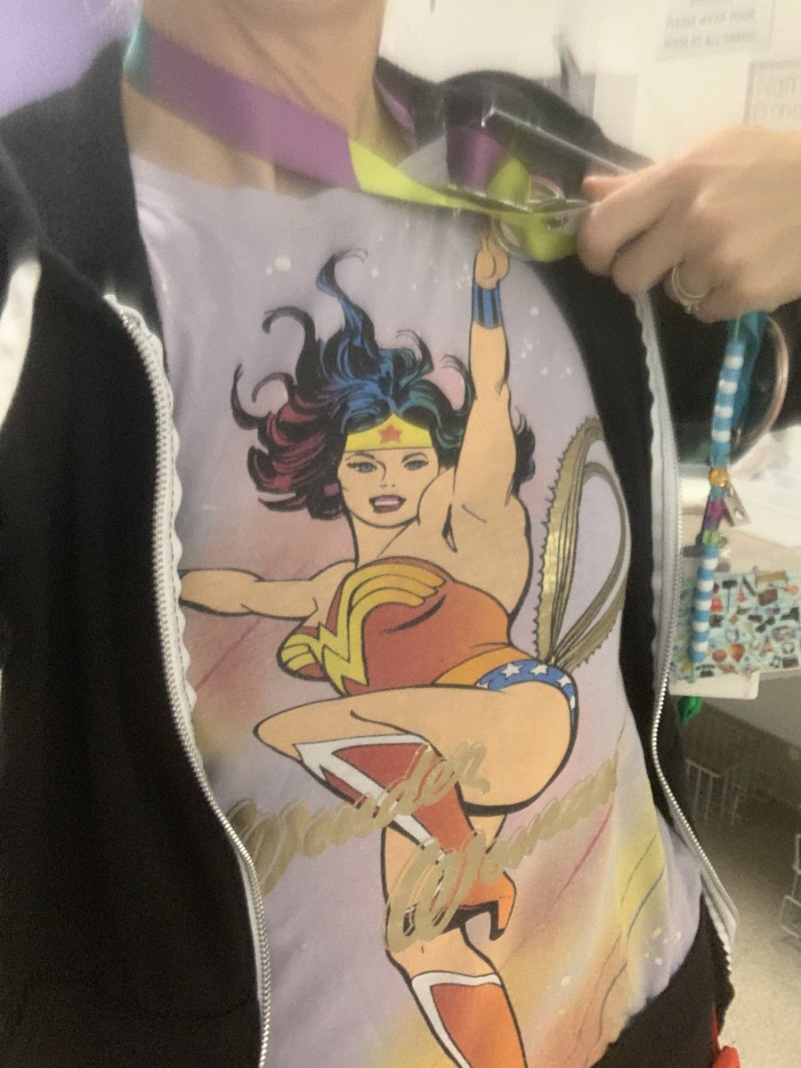 ChildLifeMorgan's tweet photo. My intern and I had fun in the kids zone emergency department @MGHToronto today with cool headbands! Mine was Wonder Woman to match my T-shirt and Maria’s was Princess Poppy the troll #childlife #fun #Pediatrics #WonderWoman #princesspoppy #positivedistraction #play https://t.co/cKNhiBQsVl