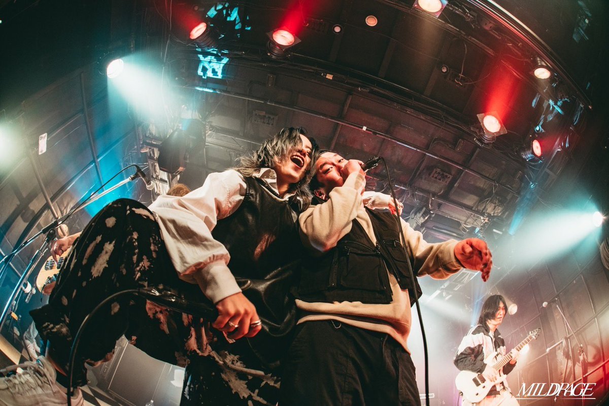 mildrage_010's tweet photo. 2022.01.12 LAST LIVE@Shibuya CYCLONE
想いは全てあの場に置いてきました。
mildrageに関わって下さった全ての方々に本当に感謝致します。

5年間どこを切り取っても全てが最高の思い出です。
またどこかでお会いしましょう。
ありがとうございました。

📸 : @musicmagic3923 https://t.co/8i7JIm5MLA