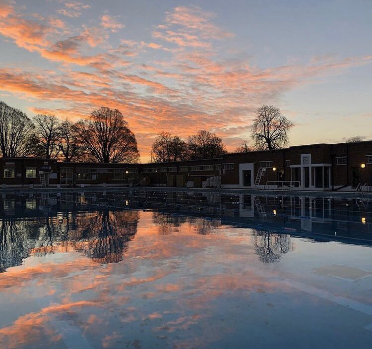 Brockwell Lido tweet media