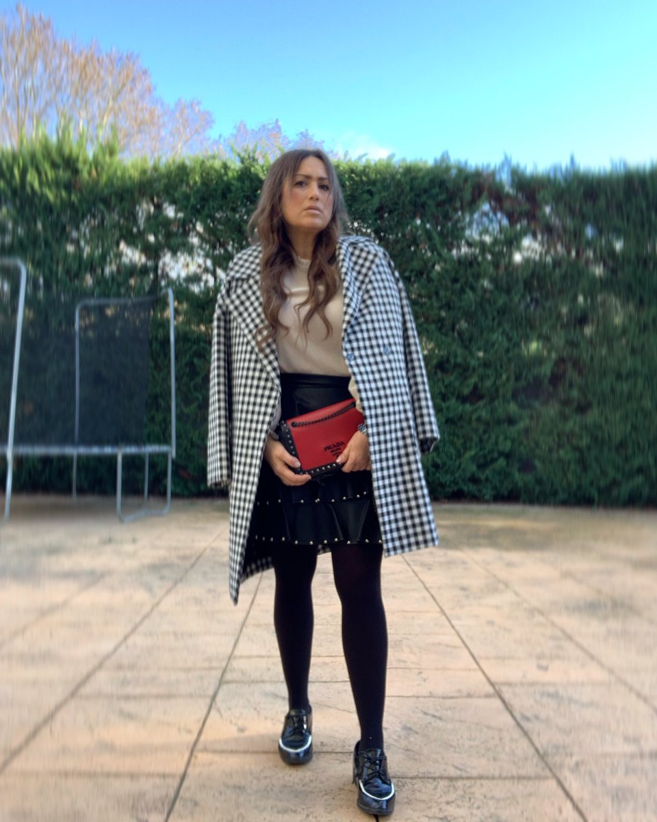 WhynotShopper's tweet photo. "La elegancia no consiste en destacar sino en ser recordado" -Giorgio Armani
Y tú cómo quieres ser recordad@?
#invitadaperfecta #whynotshopper #frasesdemoda #style #bloggerbarcelona #tipsdemoda #coloresneutros #whynotlooks
#FelizJueves https://t.co/39yZfngzMc