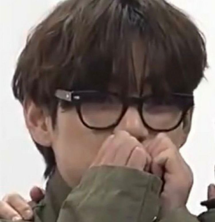 thvrandom's tweet image. ♡ #v