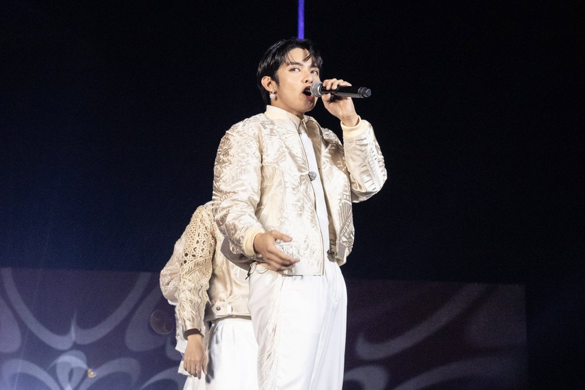 SB19Official's tweet photo. 📸 #SB19atROUNDFestival | Photos 3

Check out these shots from SB19's Round Festival Performance!

Stream their performance playlist here
🔗 https://t.co/zReloOFffn

#SB19 #ROUNDFestival https://t.co/HWjTFRPWnU