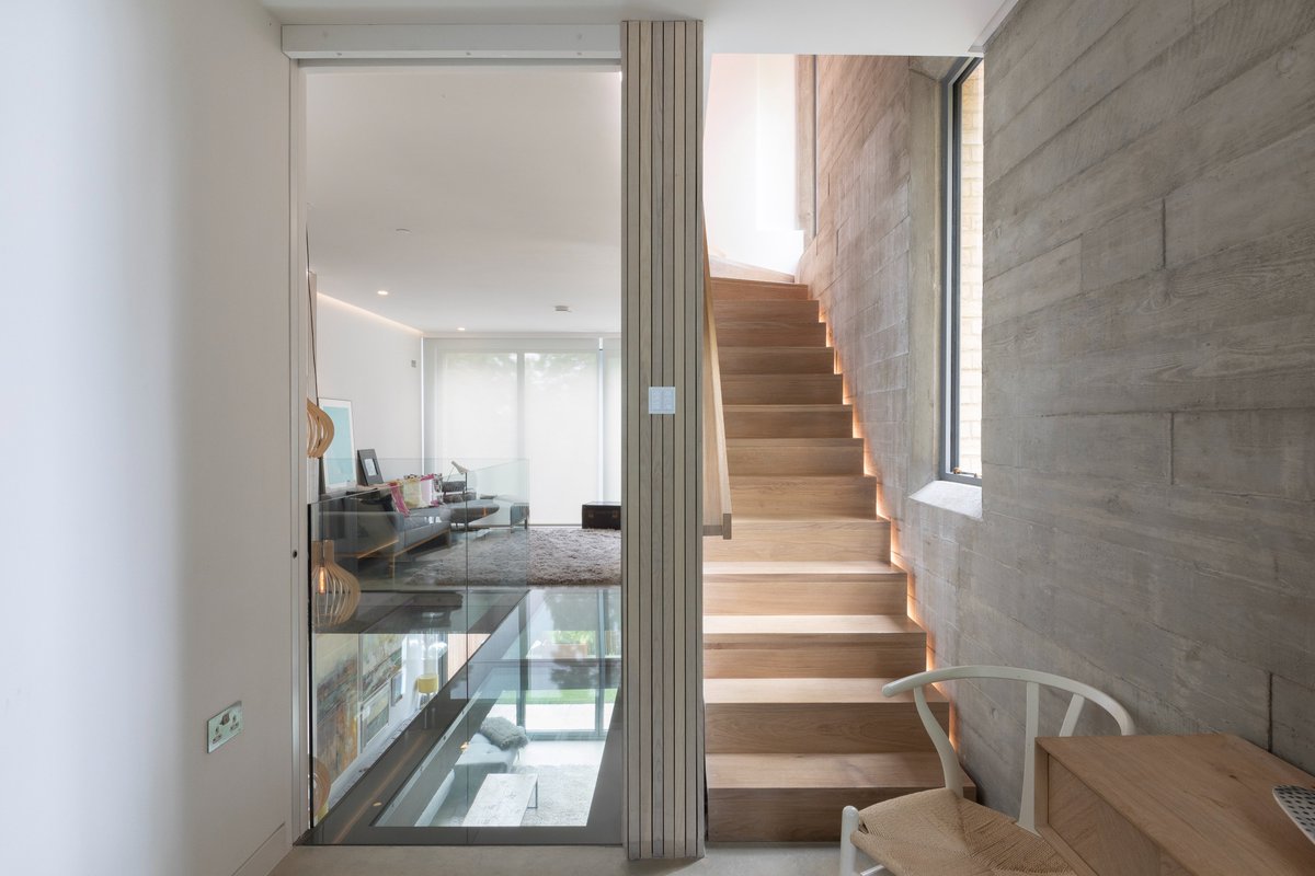 Lutron_EU's tweet photo. 2022 - the year of smarter homes. In his article for the @FT, @AdrianJustins highlights Lutron as "a pioneer of home automation lighting" and how #RA2Select can propel your #SmartHome forward: https://t.co/d4V5ADBXtm https://t.co/SFBd1IwqH1
