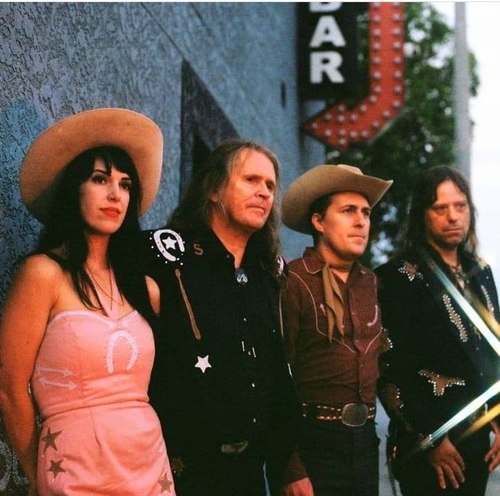 Portland's Western Cowpunks are coming to @TheSirenMB tonight! Catch @jennydontspurs with Lu Lu & The Cowtippers!! Doors at 7pm. Tickets at: https://t.co/yCf6htKAZ3
@NumbskullShows #goodmedicine #thesiren #morrobay #SLO #jennydont #country #cowpunk #outlawcountry #cowboymusic https://t.co/xxZtFmlDID
