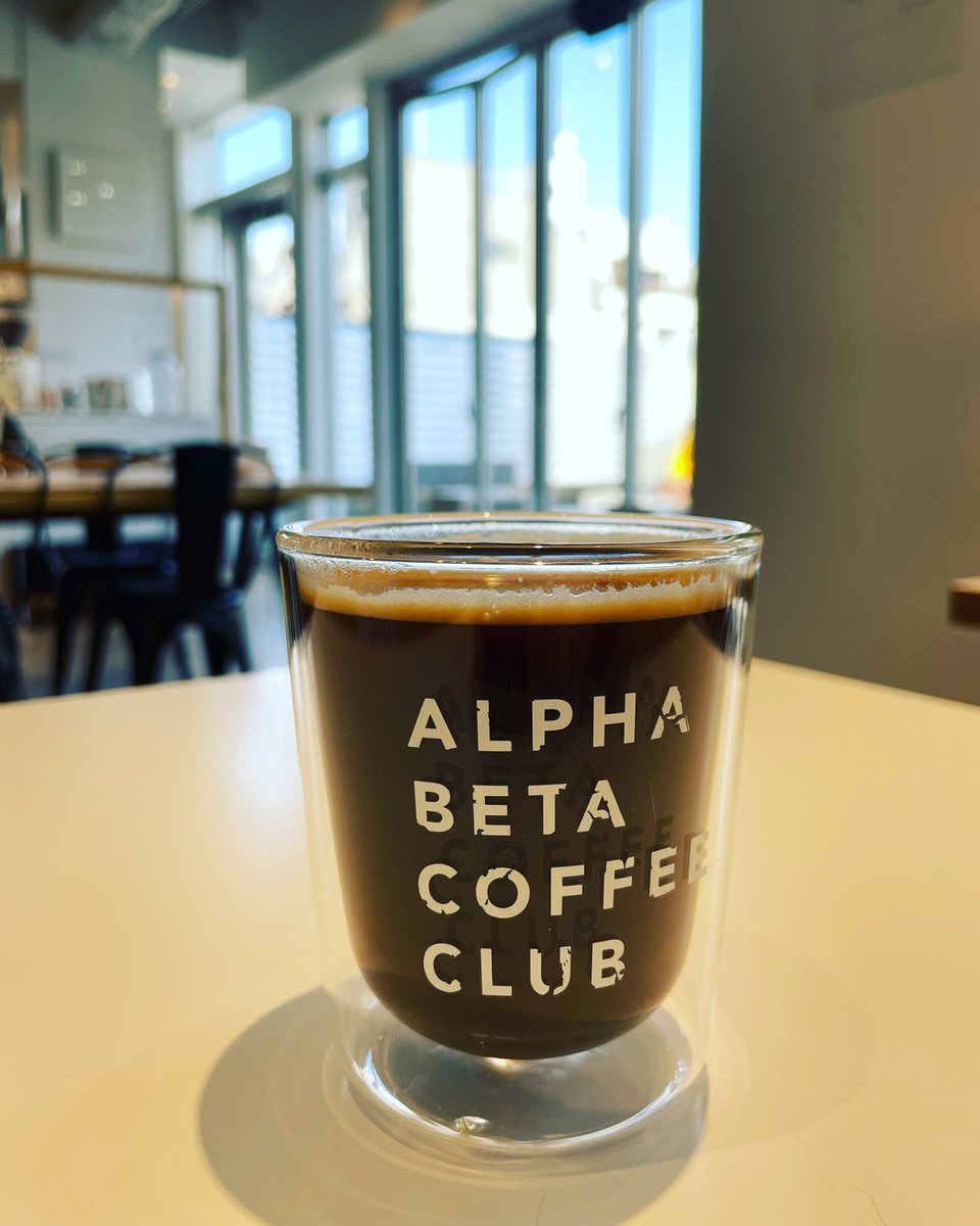 ArmySlick's tweet photo. 自由が丘はいつもここで。
#coffee #espresso #coffeeshop #alphabetacoffeeclub #自由が丘 https://t.co/nQ1JWQIRoA