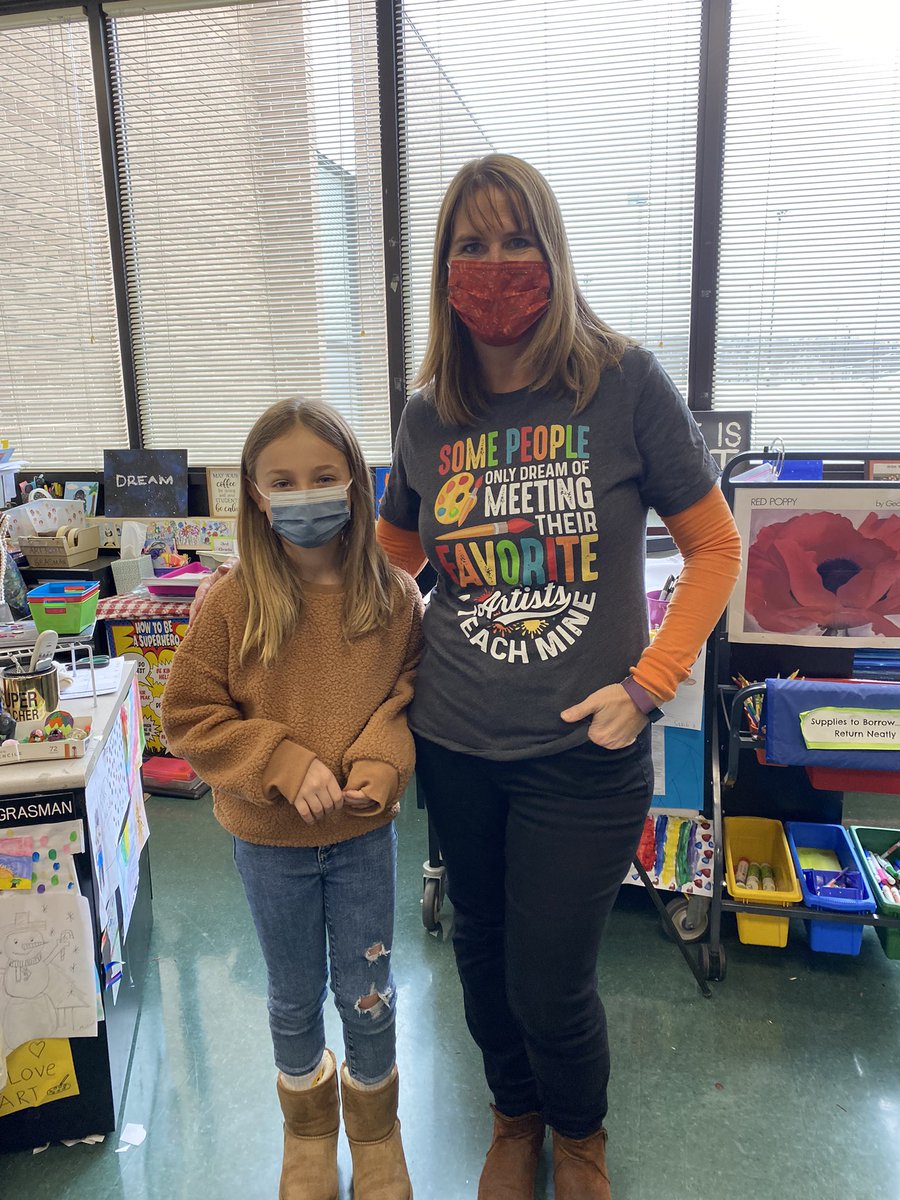 Sharon Grasman (@grasmangrasman) on Twitter photo This helpful Hornet 🐝 earned “Art Teacher Assistant” with her Hornet Bucks! 👩🏼🎨🎨#hptpride #osd135 <a href="/hpointschool/">High Point School</a> This helpful Hornet 🐝 earned “Art Teacher Assistant” with her Hornet Bucks! 👩🏼🎨🎨#hptpride #osd135 <a href="/hpointschool/">High Point School</a>