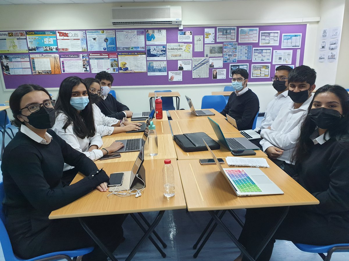 StChrisBusEco's tweet photo. Trade Quest presentation for trading period 2. Our team once again proved their mettle and understanding of the complexity of the stock market with a polished presentation. Here's to the final round on 14th February. Good luck St Chris! #stchris6th #tradequest #stchrisbusiness https://t.co/rayGapF8ZR