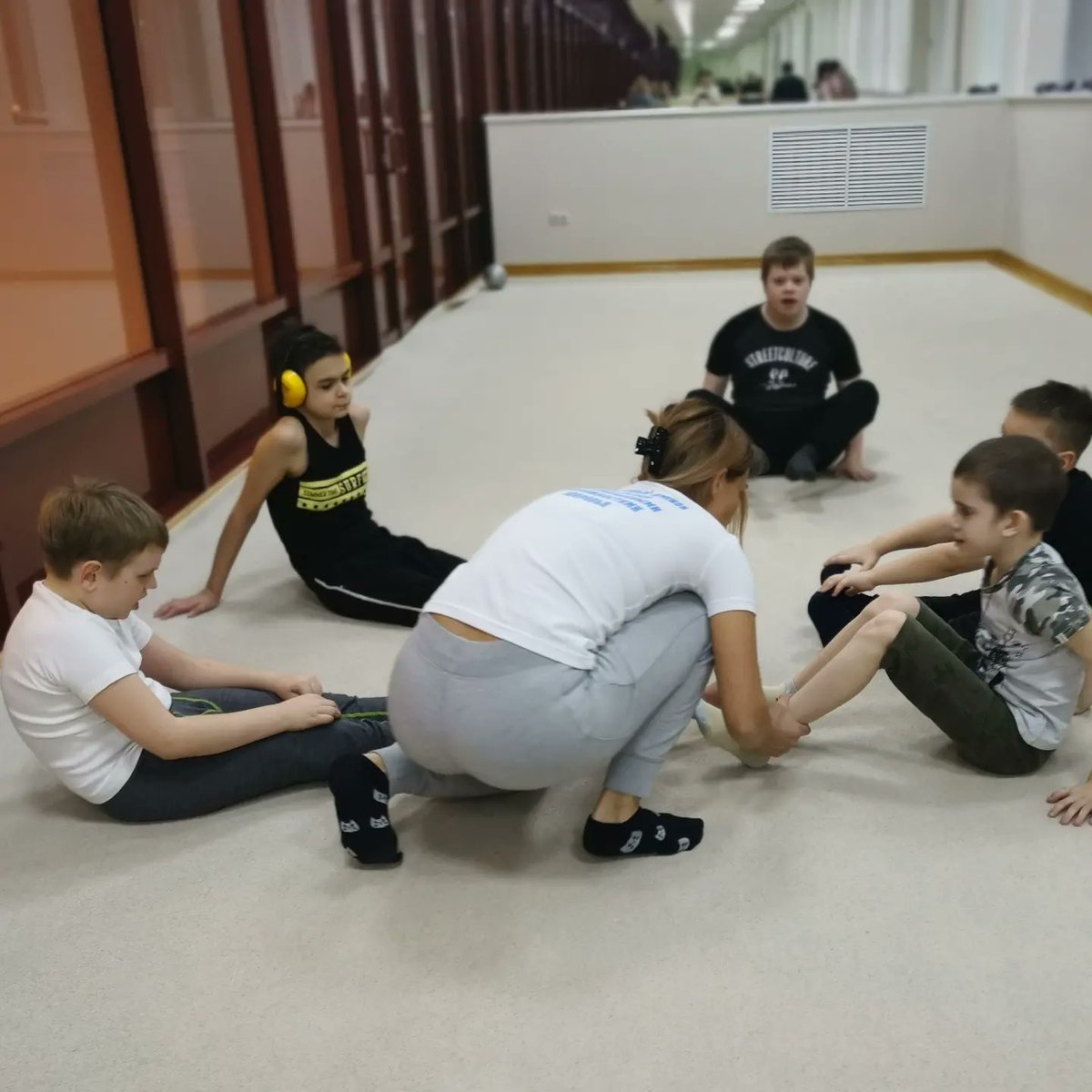 Занятия по ОФП с особенными детьми.
#особенныедети #особенныедетисамары #autism #РАС #синдромдауна #синдромМоватаВильсона #спортивныйкружокдлядетейсовз #дети #спортобъединяет #спортвоблаго #самараспортивная #россия #здороваяроссия #проводимвремяспользой