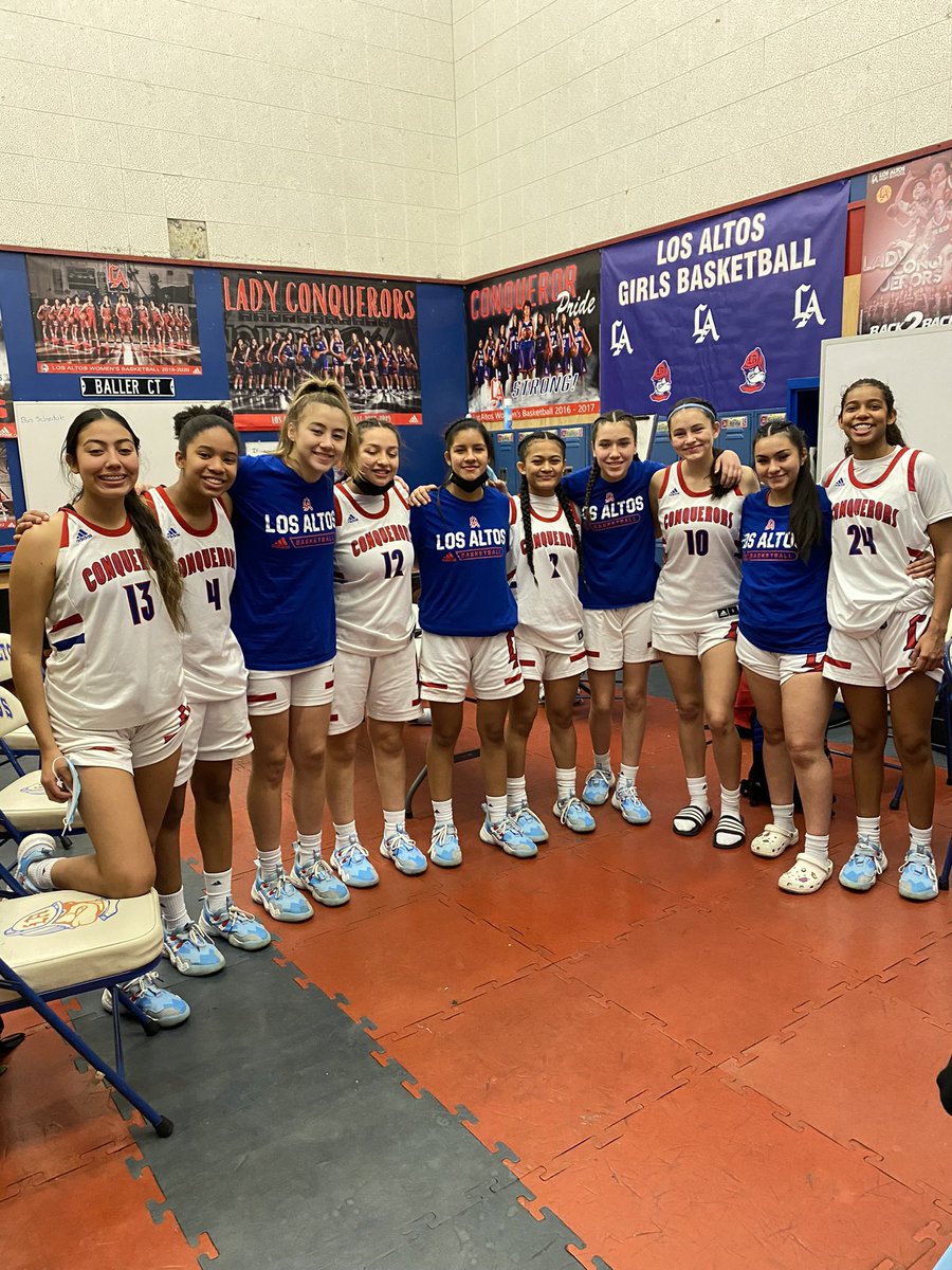 LAConqsGBBall's tweet image. Lady Conqs go to 3-0 in league and 14-1 overall with a win over Walnut 57-41.  Great team win.

Hailey Lakey - 19pts
Vhenus Gaoa - 14pts
Aneya Neilly - 13pts

#adidaslegacy @adidashoops 
@LAConqAthletics @SGVNSports @James_Escarcega