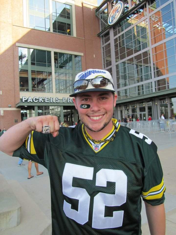 SeanZingsheim's tweet photo. #LaysGoldenGrounds #sweepstakes #GoPackGo 

Til death do us part https://t.co/JptPlOFLFe