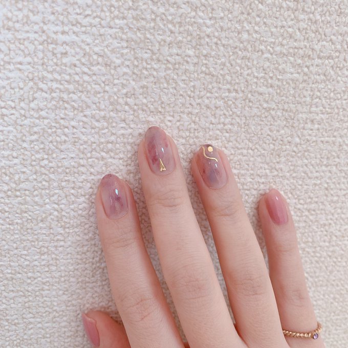 How To くすみカラーでトリコロールネイル Akiのセルフネイルblog Powered By ライブドアブログ