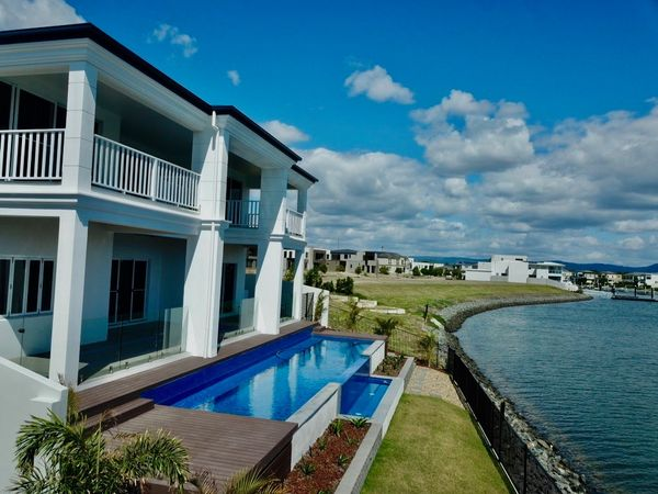 BurleighPools's tweet image. Three in a row! Our team has done an awesome job bringing these three Pool and Landscape packages together.

#poolpackage #Trending #pooldesigns #burleighpools #poolideas #burleighpoolsgoldcoast