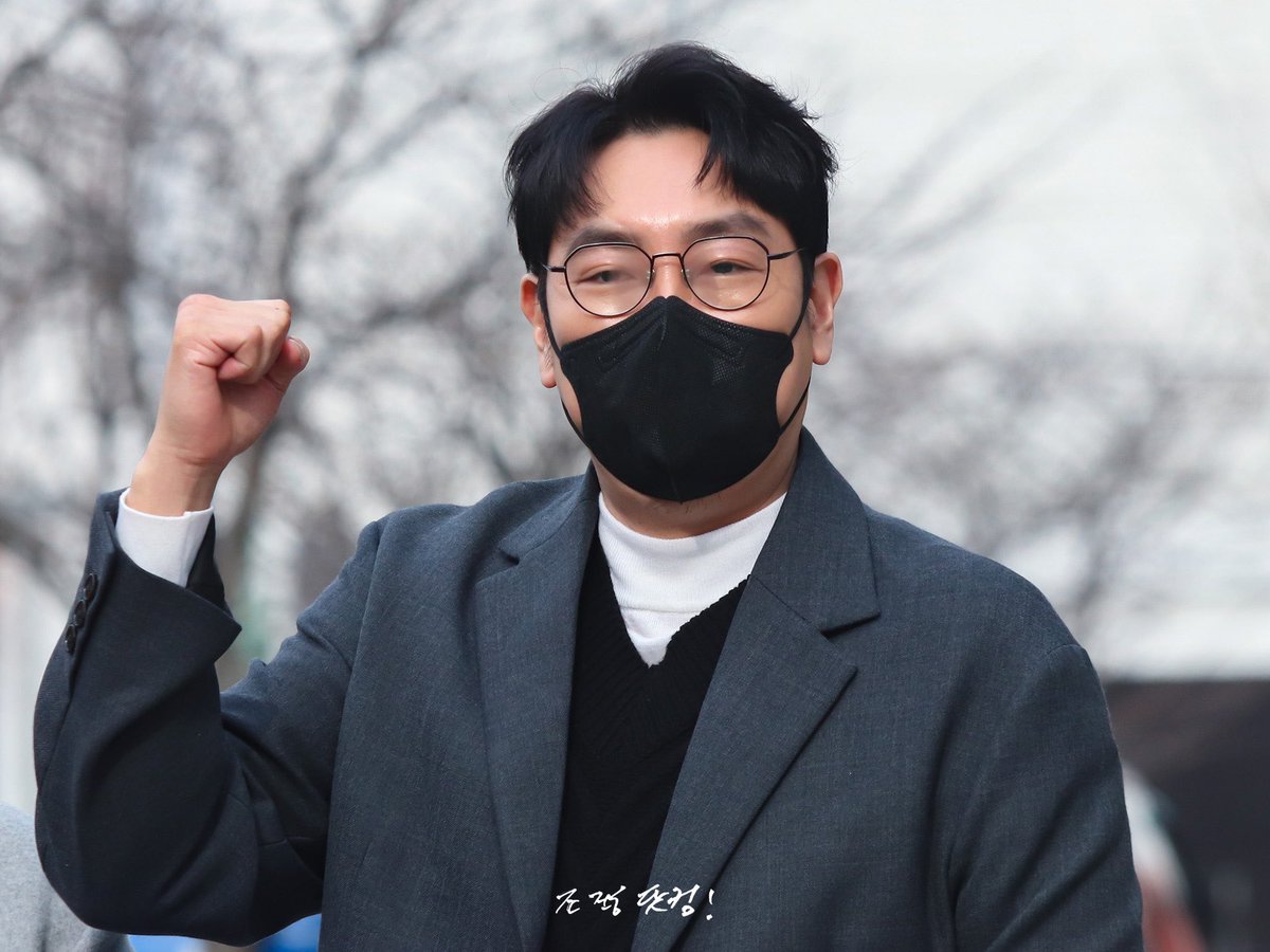 조진웅닷컴 tweet media