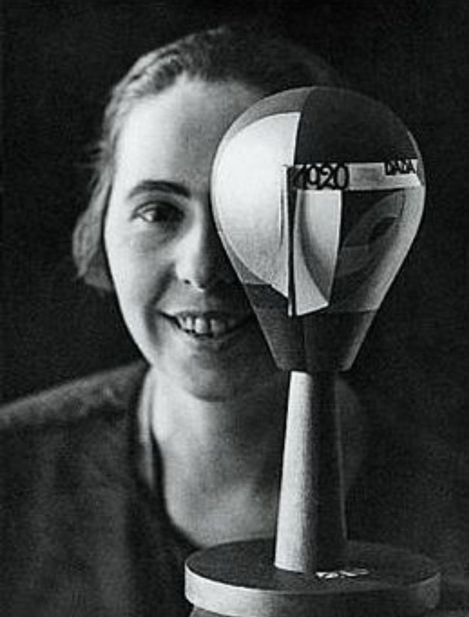 Letnapark's tweet photo. Warum ist gestern noch zu früh für heute? 

Sophie #TaeuberArp *19.1.1889 – 13.1.1943, vielseitige Künstlerin, Tänzerin #Avantgarde #WomensArt
 
[1920] https://t.co/FIgpdL4VkP
