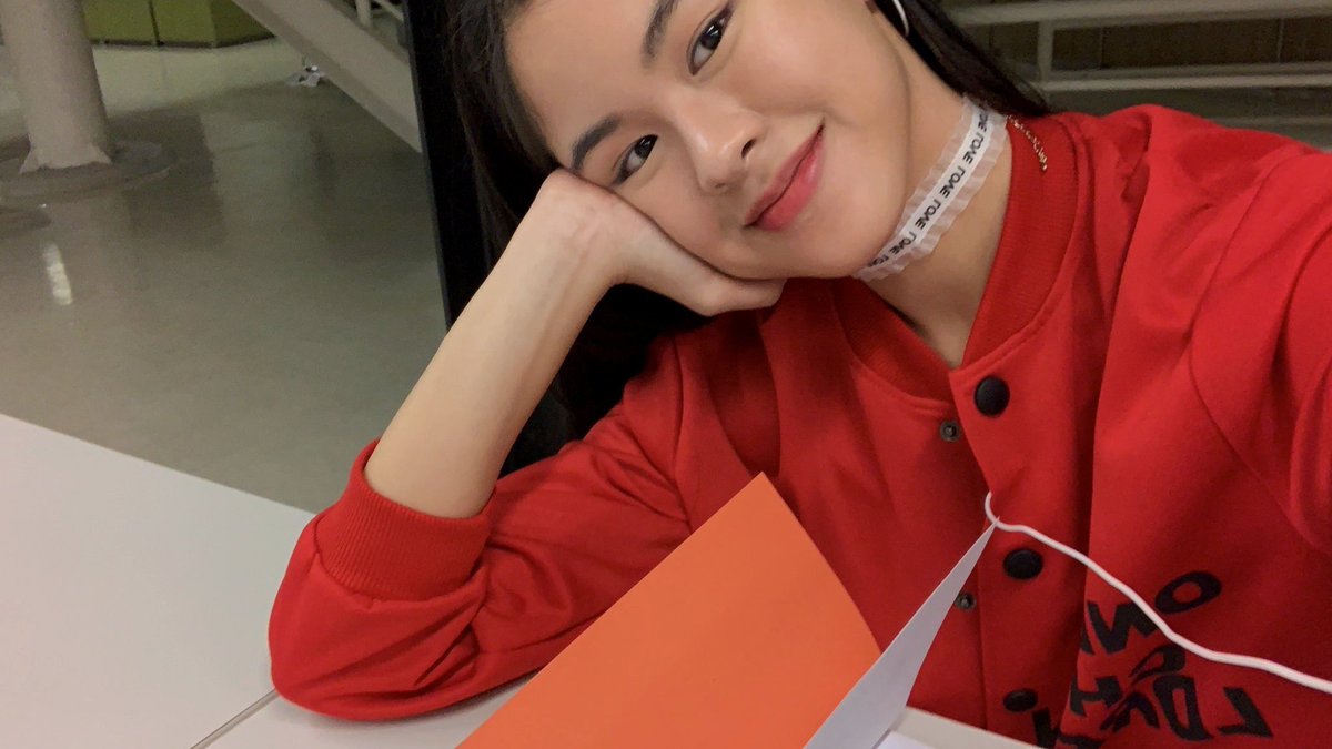 this look. #kissesdelavin