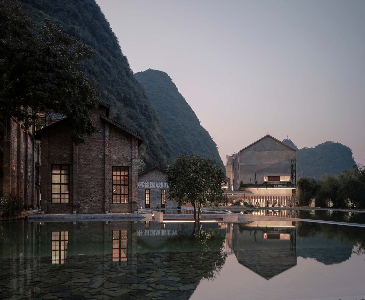 bkkmenuliving's tweet photo. พักพิงอิงแอบธรรมชาติ ที่ ‘Alila Yangshuo Resort’ ห้องพักท่ามกลางภูมิทัศน์อันเขียวขจีของแม่น้ำและเนินเขาในเขต Yangshuo ของประเทศจีน
.
All Photos by https://t.co/FrZlMUg1qo
.
https://t.co/1afzzPr9s4
.
#BKKLIVING #WhereToStay #Yangshuo #AlilaYangshuoResort #VectorArchitects #Resort https://t.co/zDCILGayc2