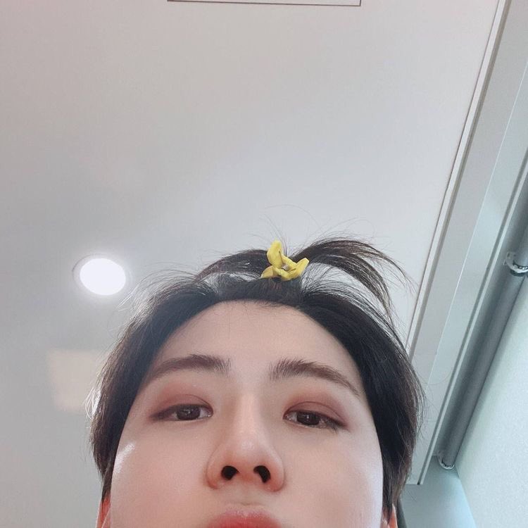 jaemin y esta foto de bubble es muy linda, alguien por favor deme el bubble de jaemin