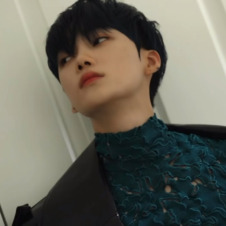 love_cch's tweet photo. Chanhee and his god tier visual https://t.co/zbiykQ7tmE