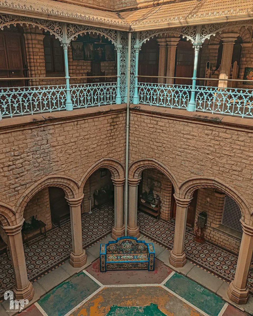 akshay_kichus's tweet photo. ShotOn : OnePlus 8t
Insta : https://t.co/AOJoPGYnPx

#shotononeplus @OnePlus_IN @oneplus @NGTIndia  #banglorepalace #palace https://t.co/qO6RrmJSZQ