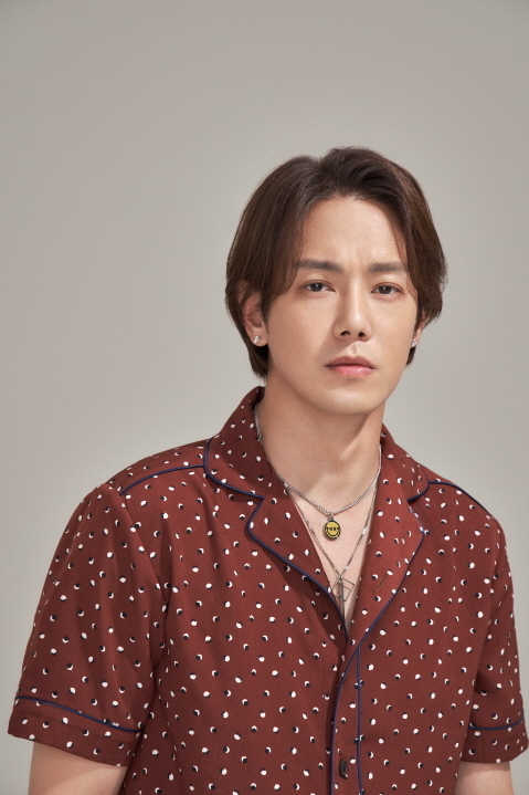 FI9vVGaakAMR62a?format=jpg&name=900x900