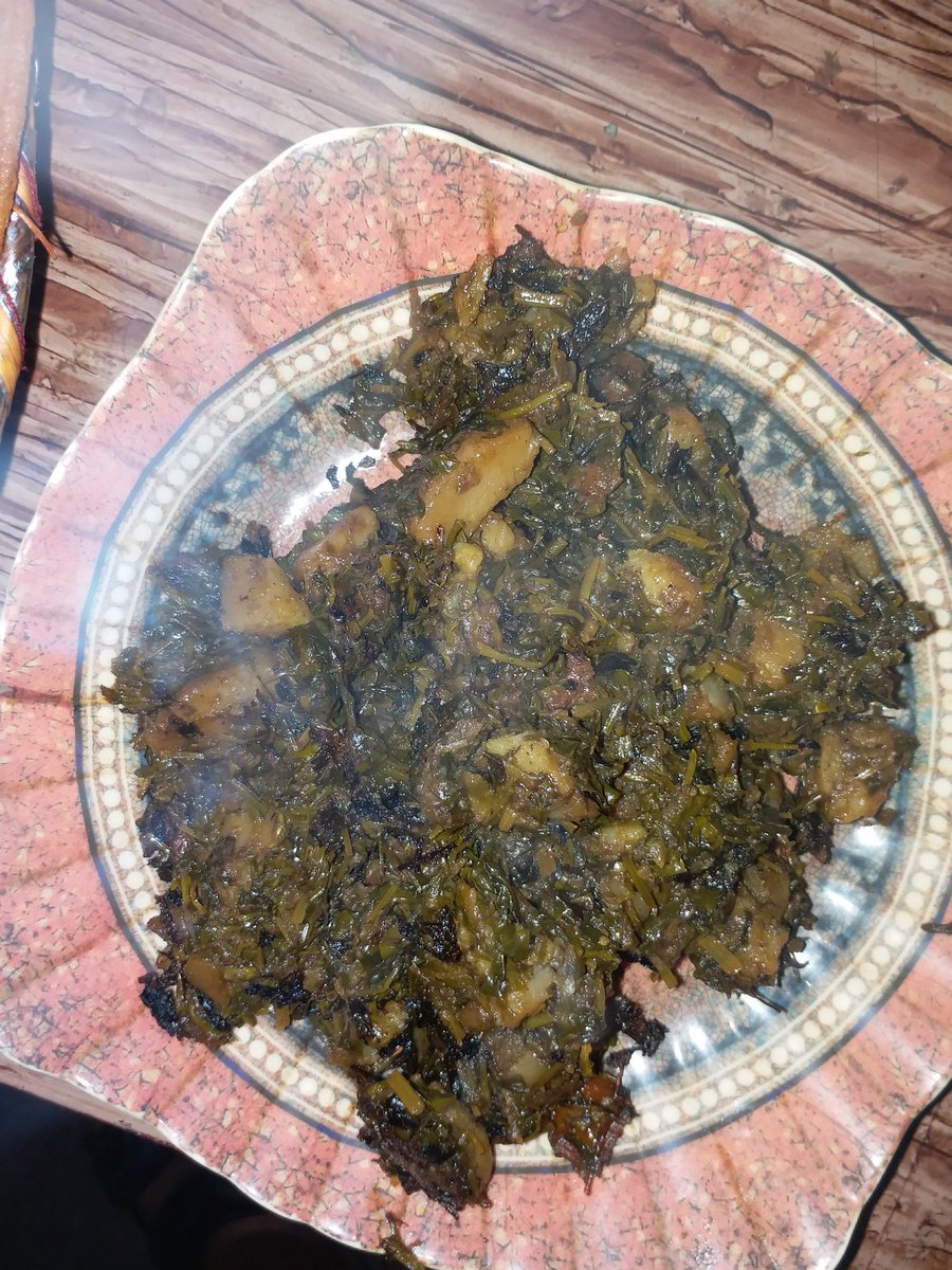 usmaniyaat's tweet photo. #ViewRightNow
#Nashta #Pratha #Aloo #Methi
For few friends, it's #Prantha
#ALHAMDULILLAH
Anybody? https://t.co/kEDRHXU87b