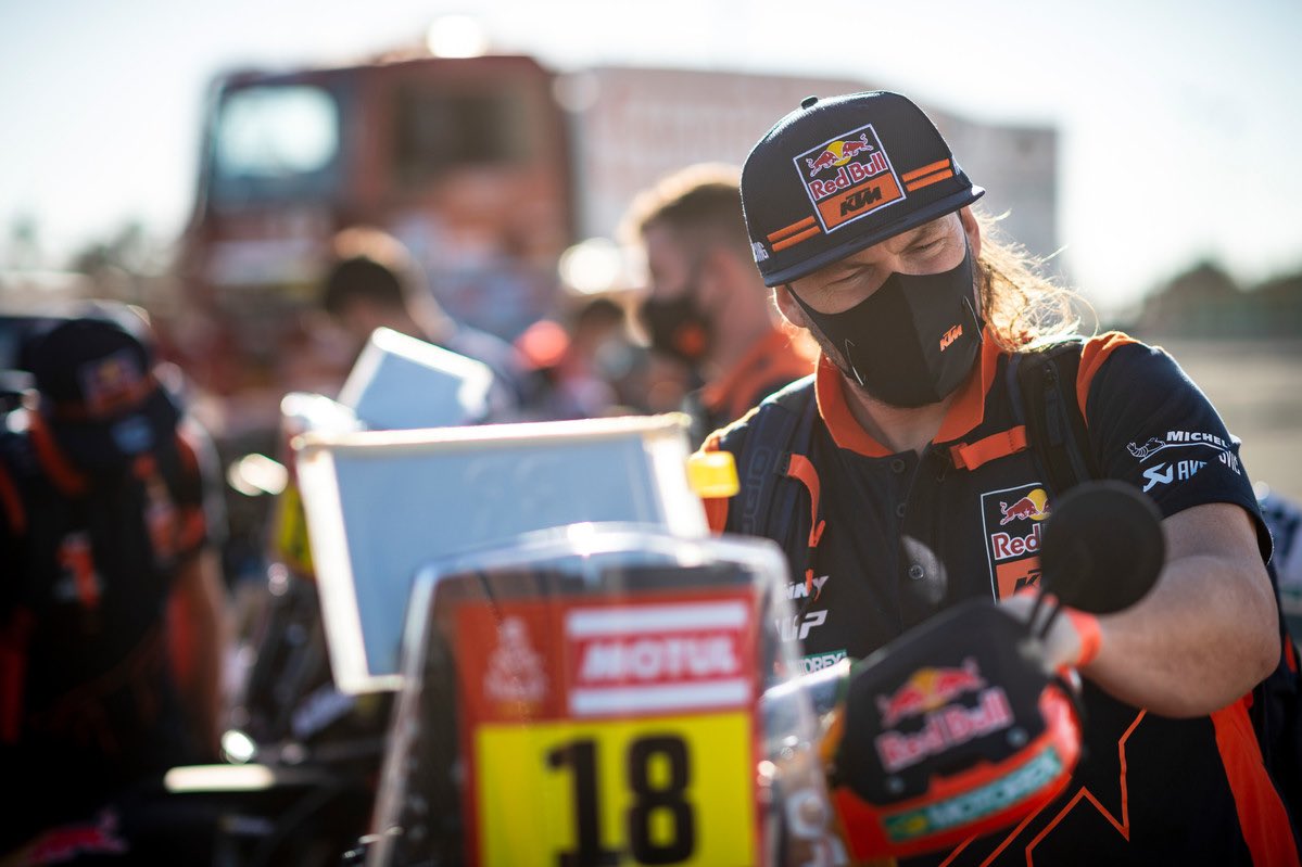 tobyprice87's tweet image. Prologue 👉 8th 🏁
Made a couple of little mistakes with the rolling hills where I thought there was a little bit of a drop but they were quite smooth. All in all it’s the first day and there’s a long way to go… looking forward to what the week will bring!
#Dakar2022
