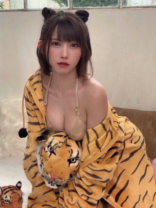 コスプレイヤーえなこのTwitter画像18