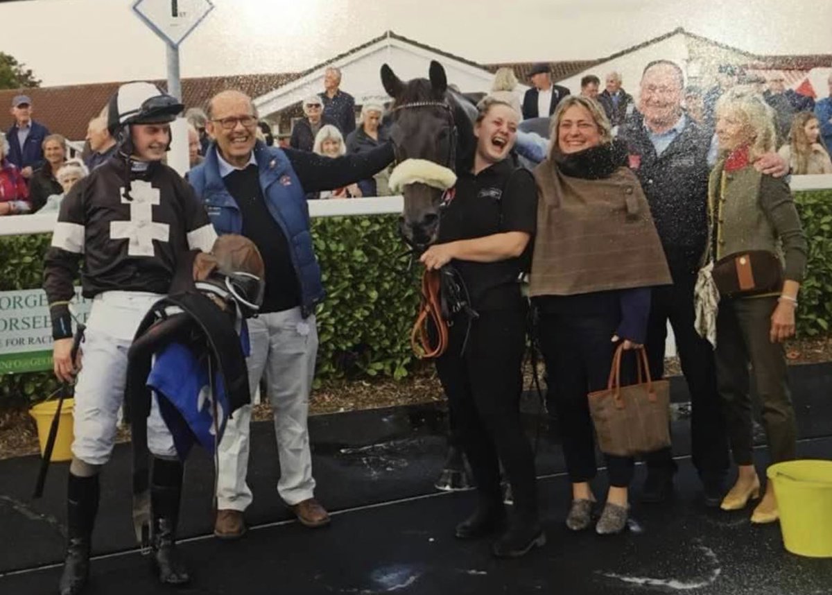 belindakeighley's tweet photo. He’s a teenager! Happy Birthday to the record breaking dude that is Mr Mafia! 13 today (but don’t tell him - he thinks he’s half that age!). Bring on the summer for more Mafia fun with his awesome owners Peter & Jane Boggis! #Teenager #LovesWinning #SoGenuine #LoveTheMaf https://t.co/boUR9JJeQH